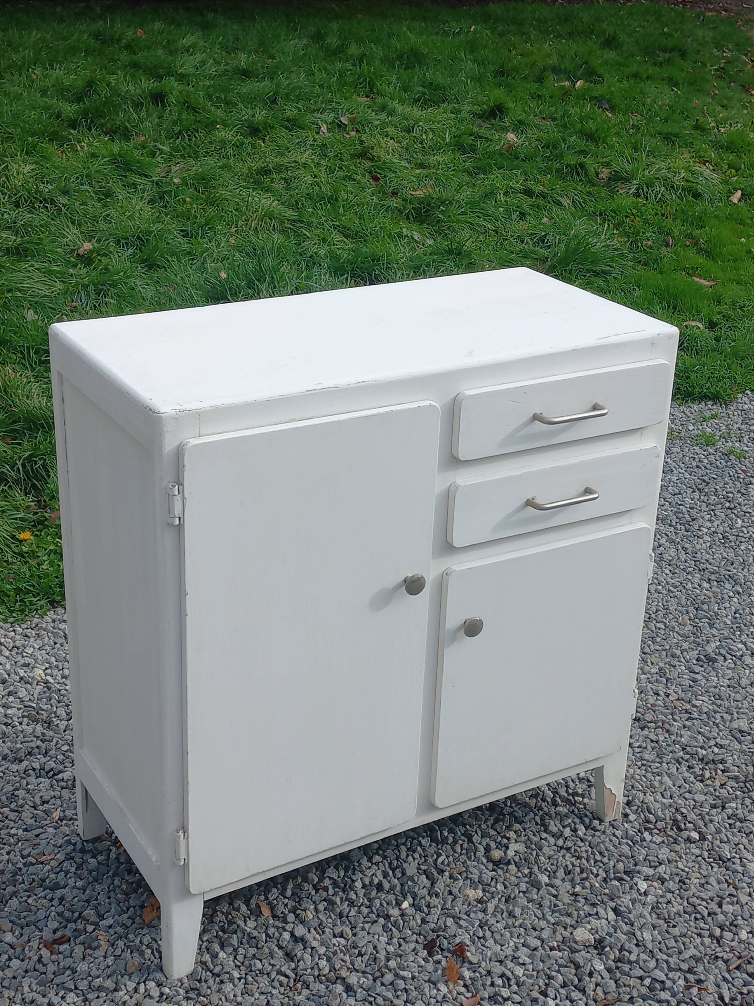 Buffet parisien patine blanche des années 50