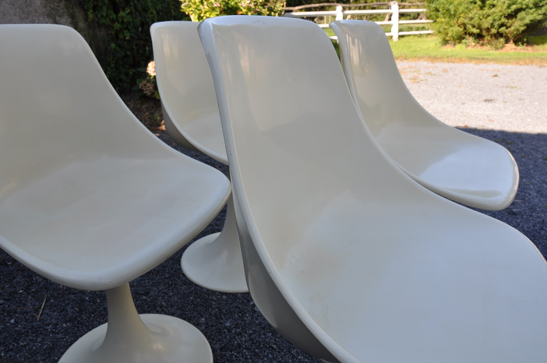 70s foot tulip chairs