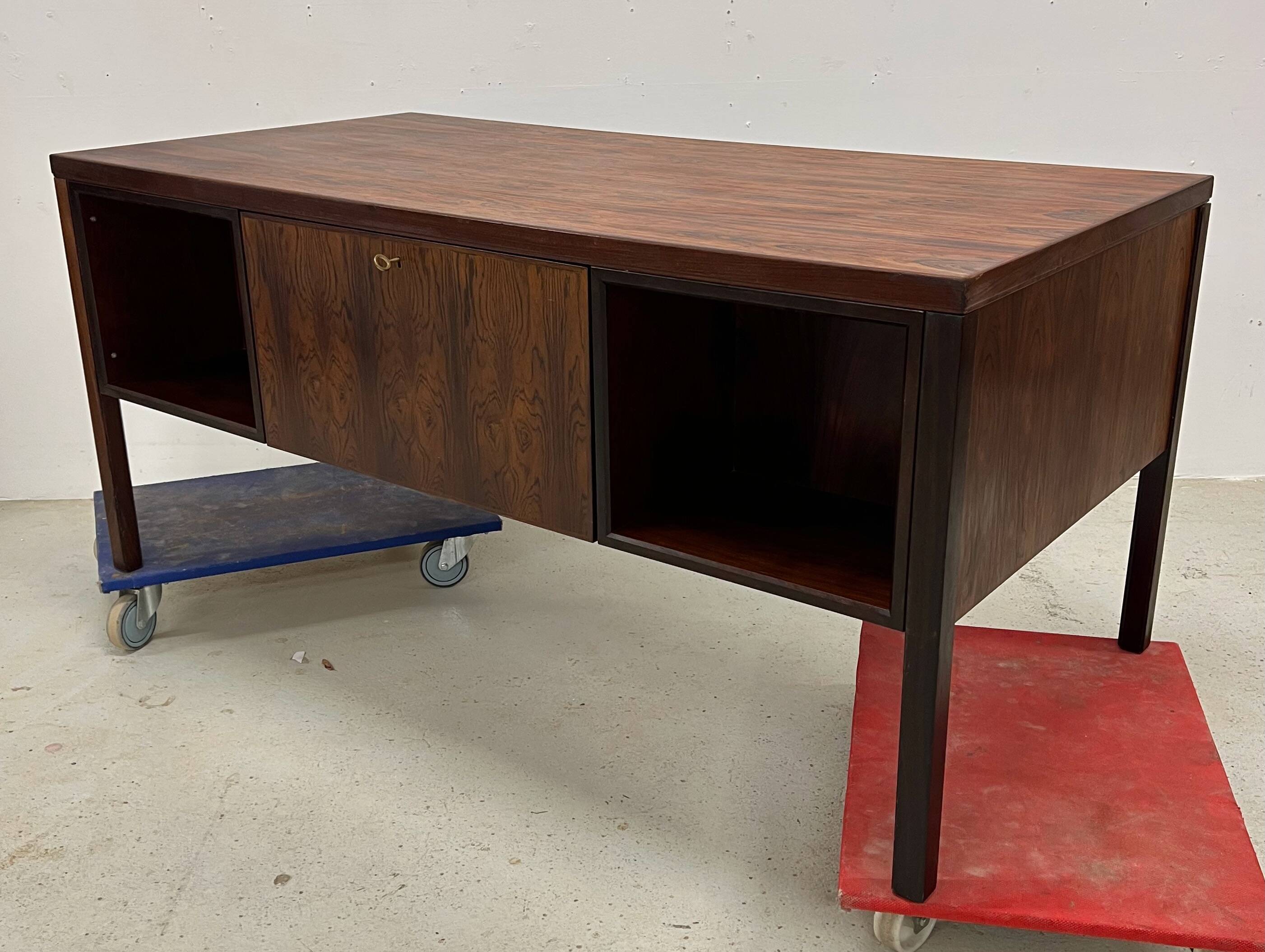 Gunni Omann Model 77 Rosewood Desk, 1960s.