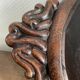 Plat creux en bois sculpté