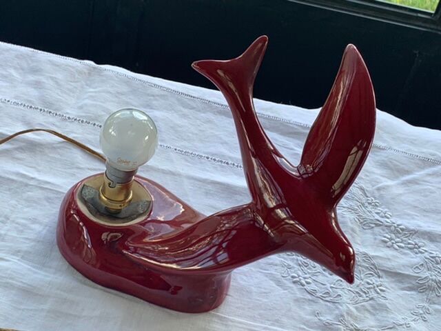 Art deco red enamelled ceramic bird table lamp