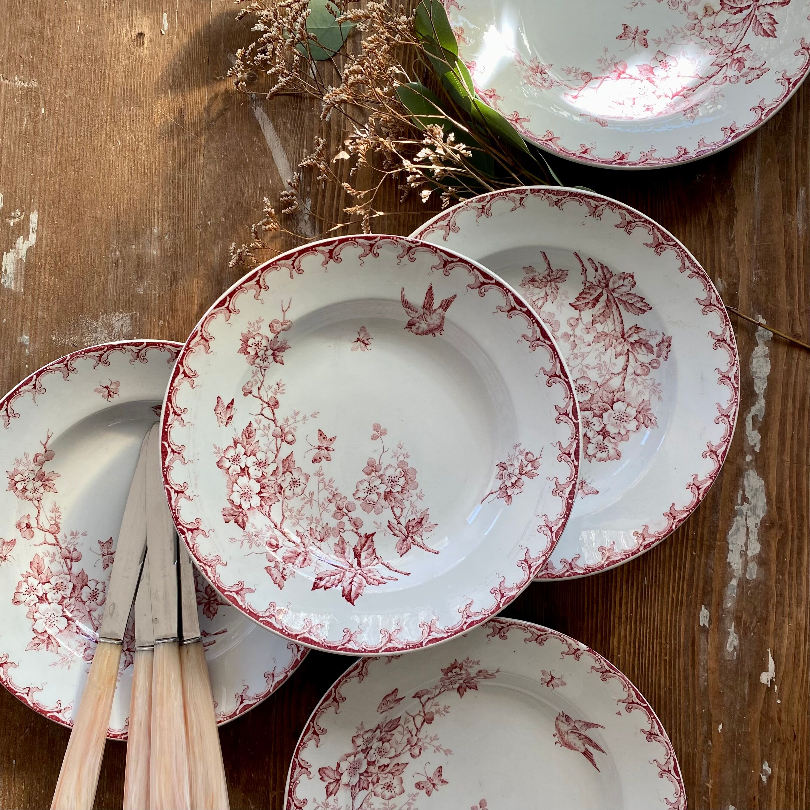 Plate Hawthorn Terre de Fer