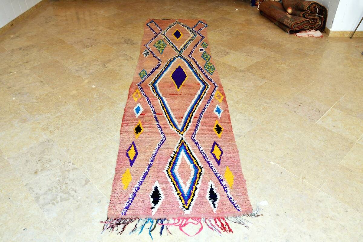 Moroccan Berber carpet hallway Boujaad vintage 320 x 78 cm