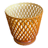Cache pot en plastique
