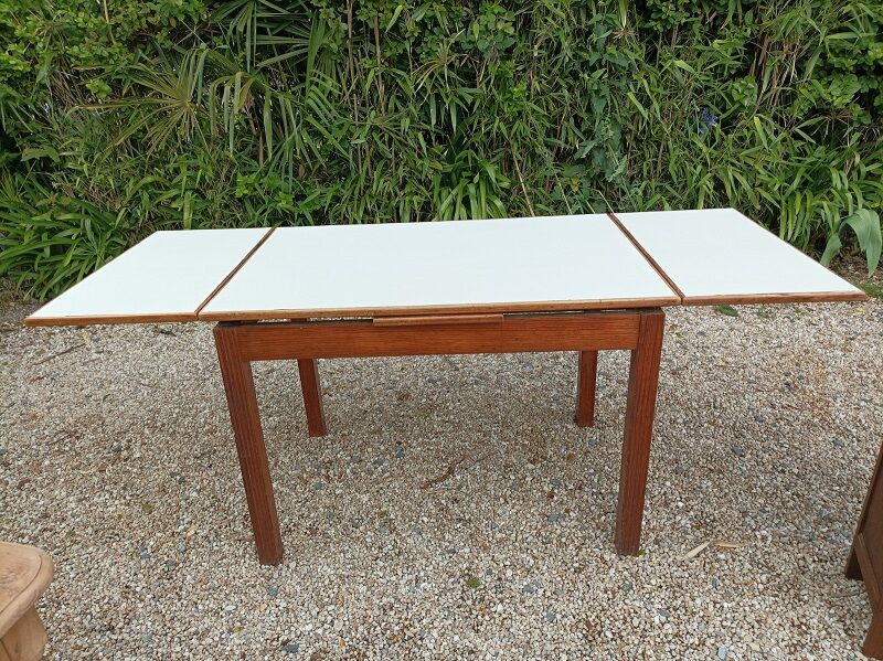 Table en bois massif