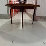 Scandinavian round table