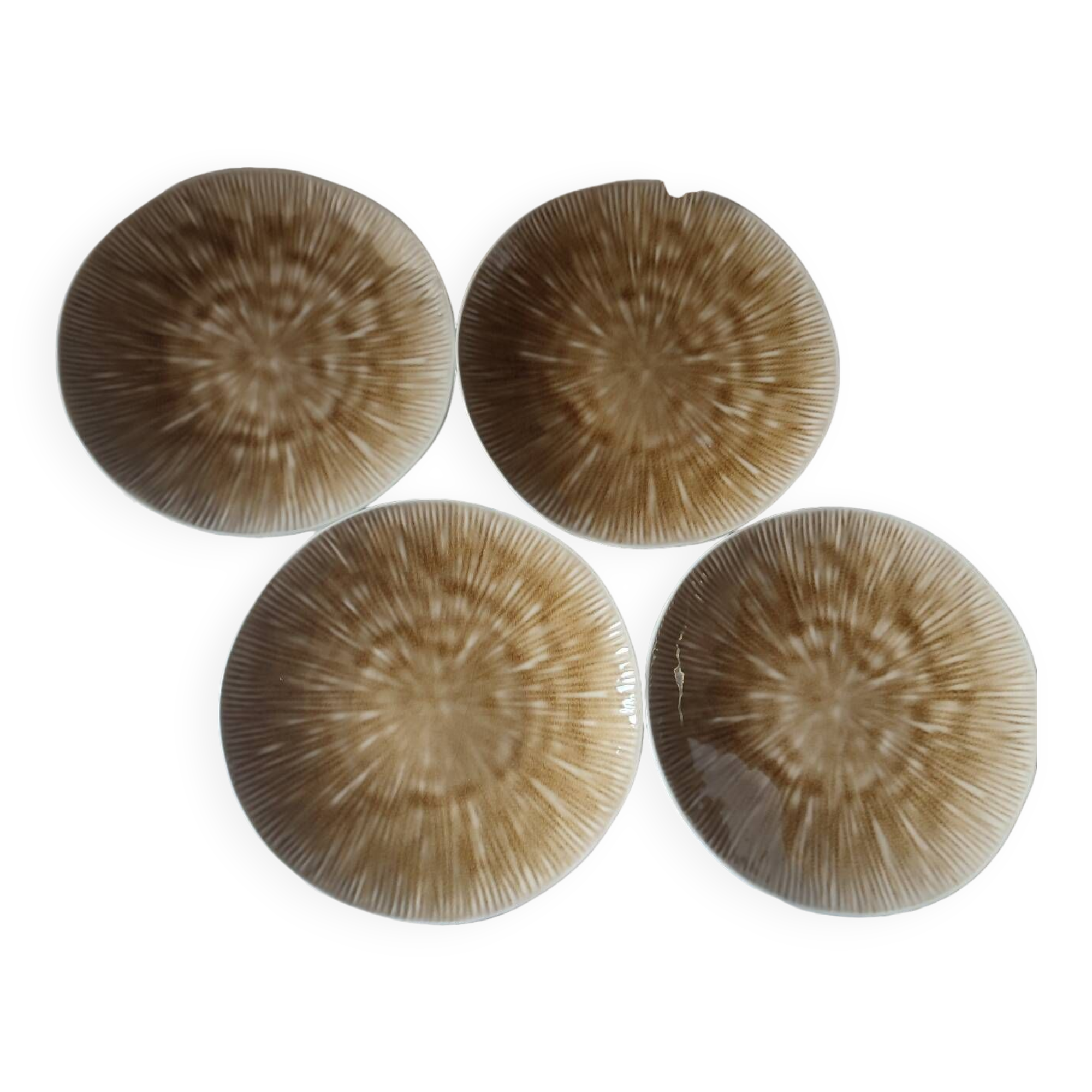 Set of 4 mushroom-style glazed ceramic plates