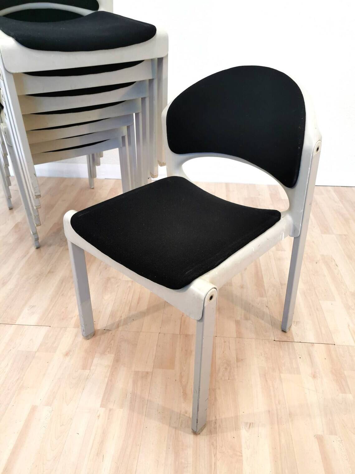 Vintage Aeon Mondial Stackable Chair Dutch Retro Design