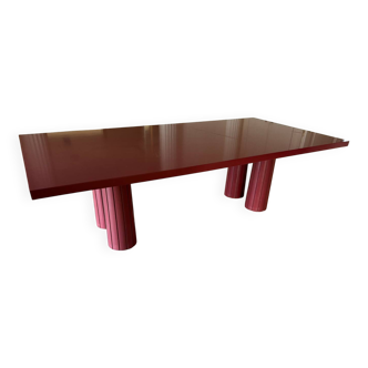 Contemporary 80s design table – Memphis style