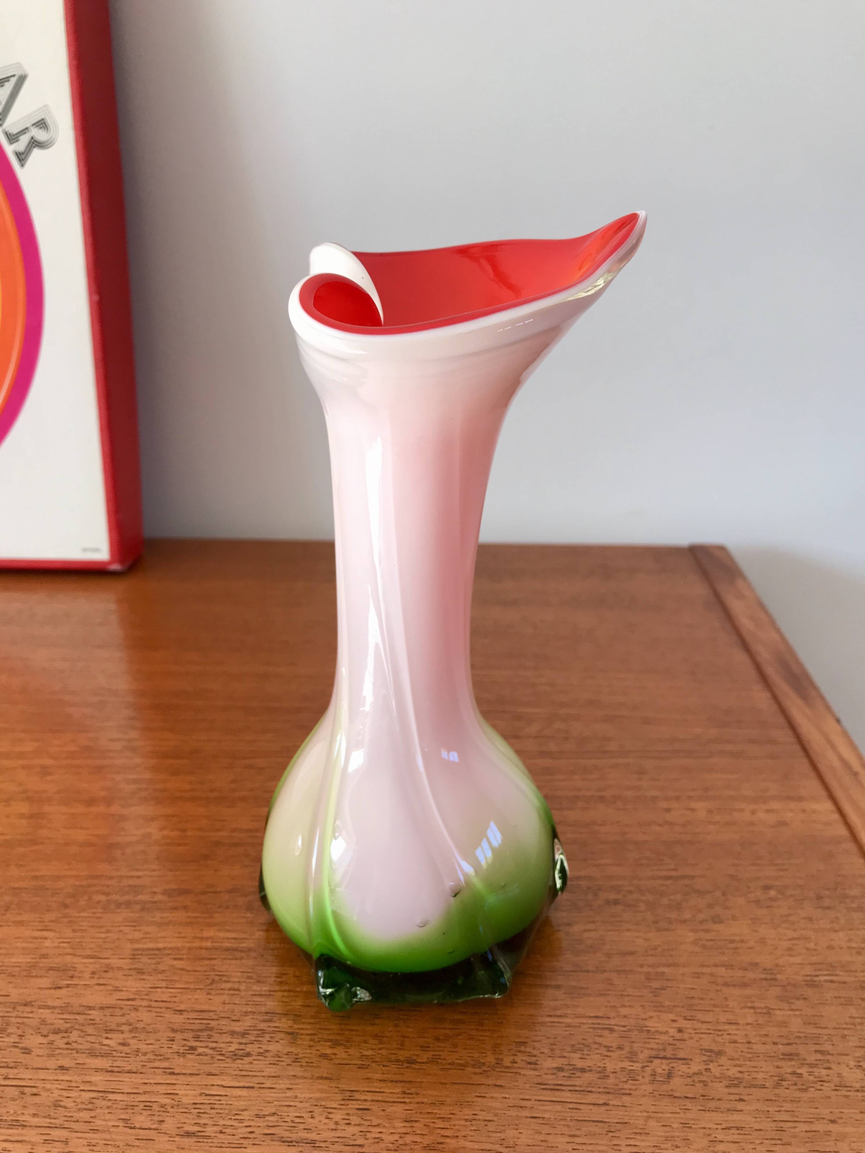 Vase in red, white and green opaline Tie & Dye 1950s