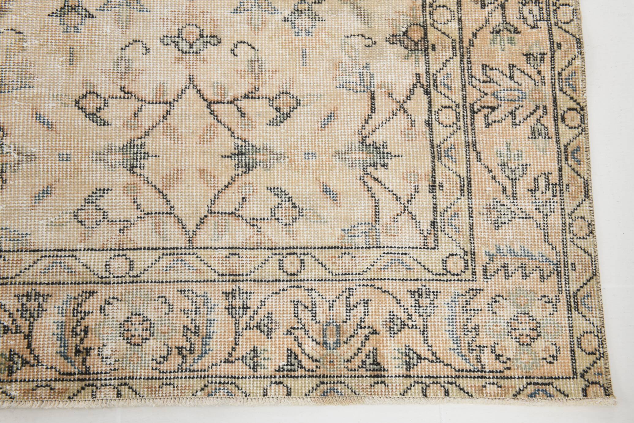 6x10 Vintage Faded Brown & Beige Classic Vintage Rug