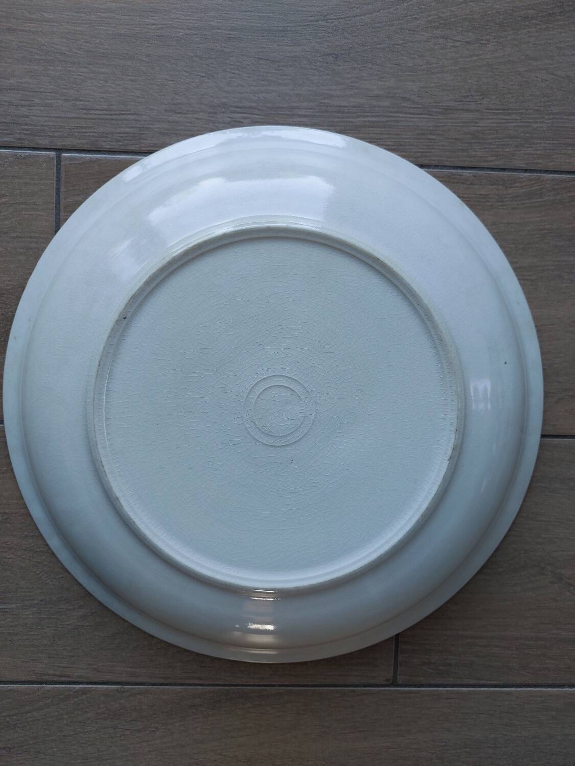 Flowery hollow dish