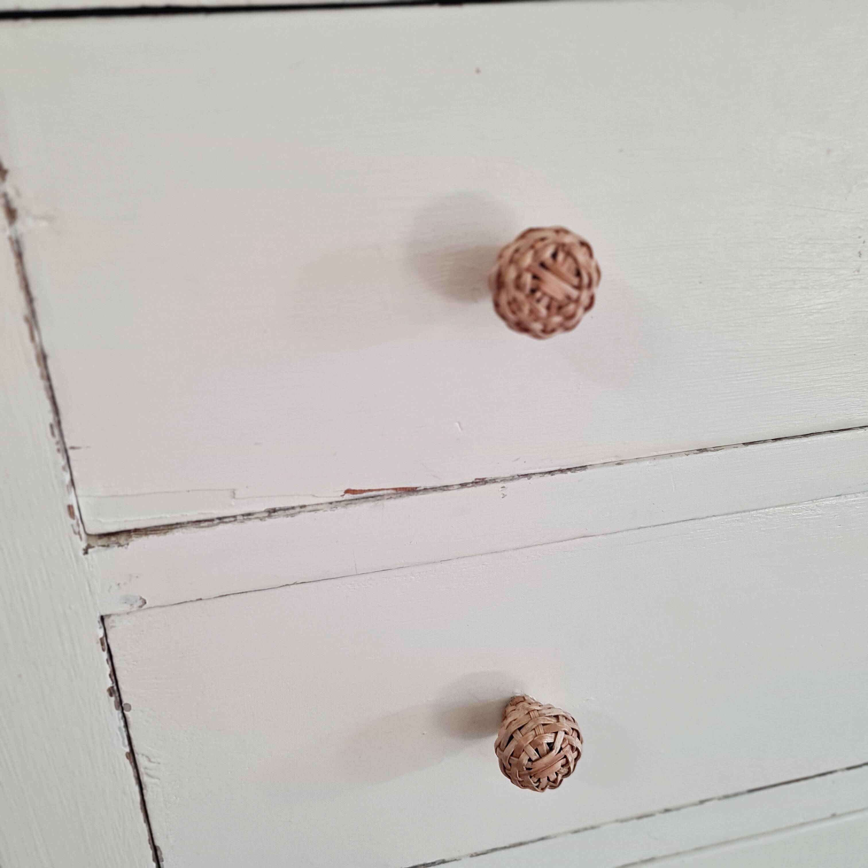 Old white wooden chest of drawers