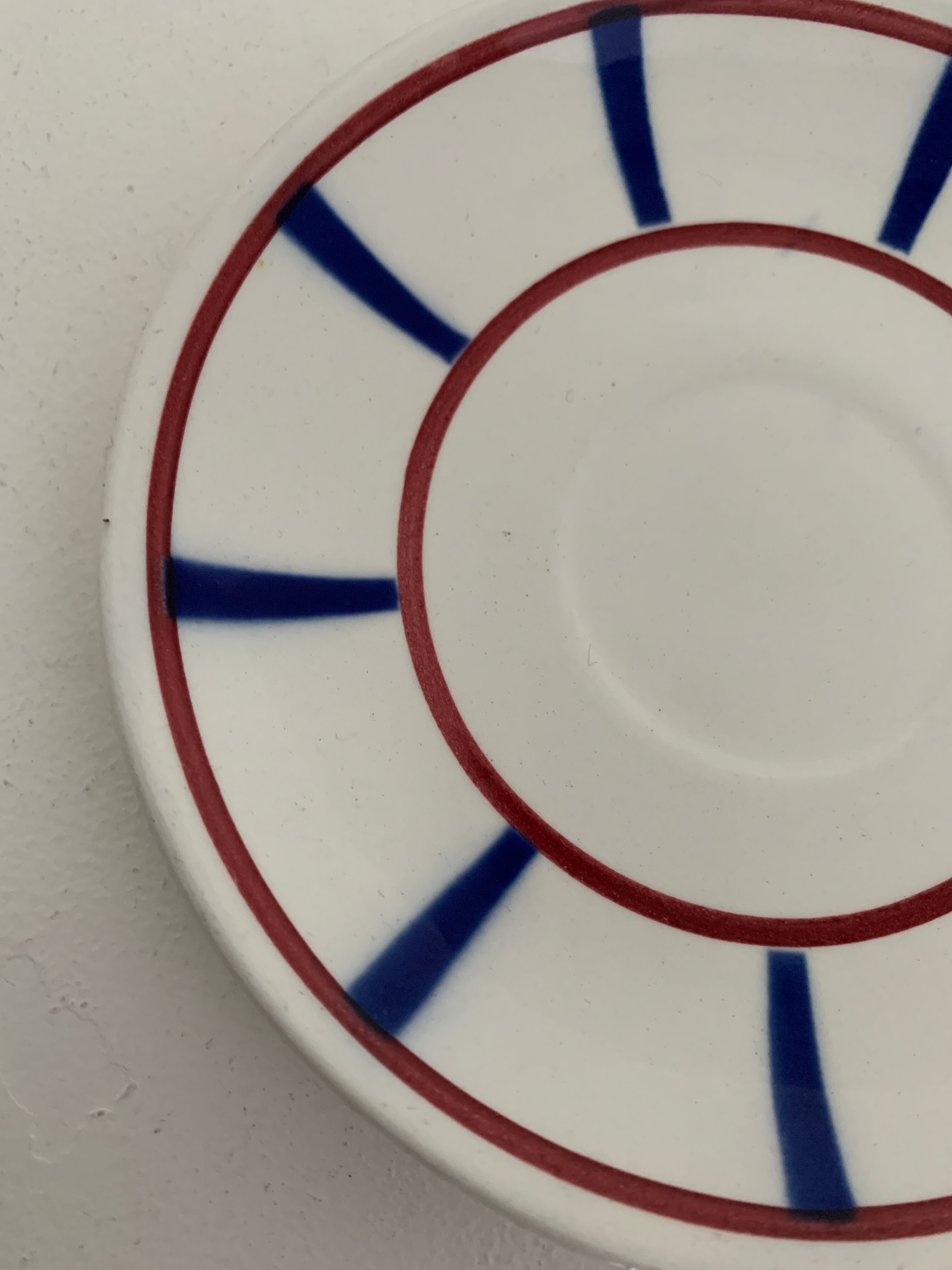 5 saucers Digoin, Basque