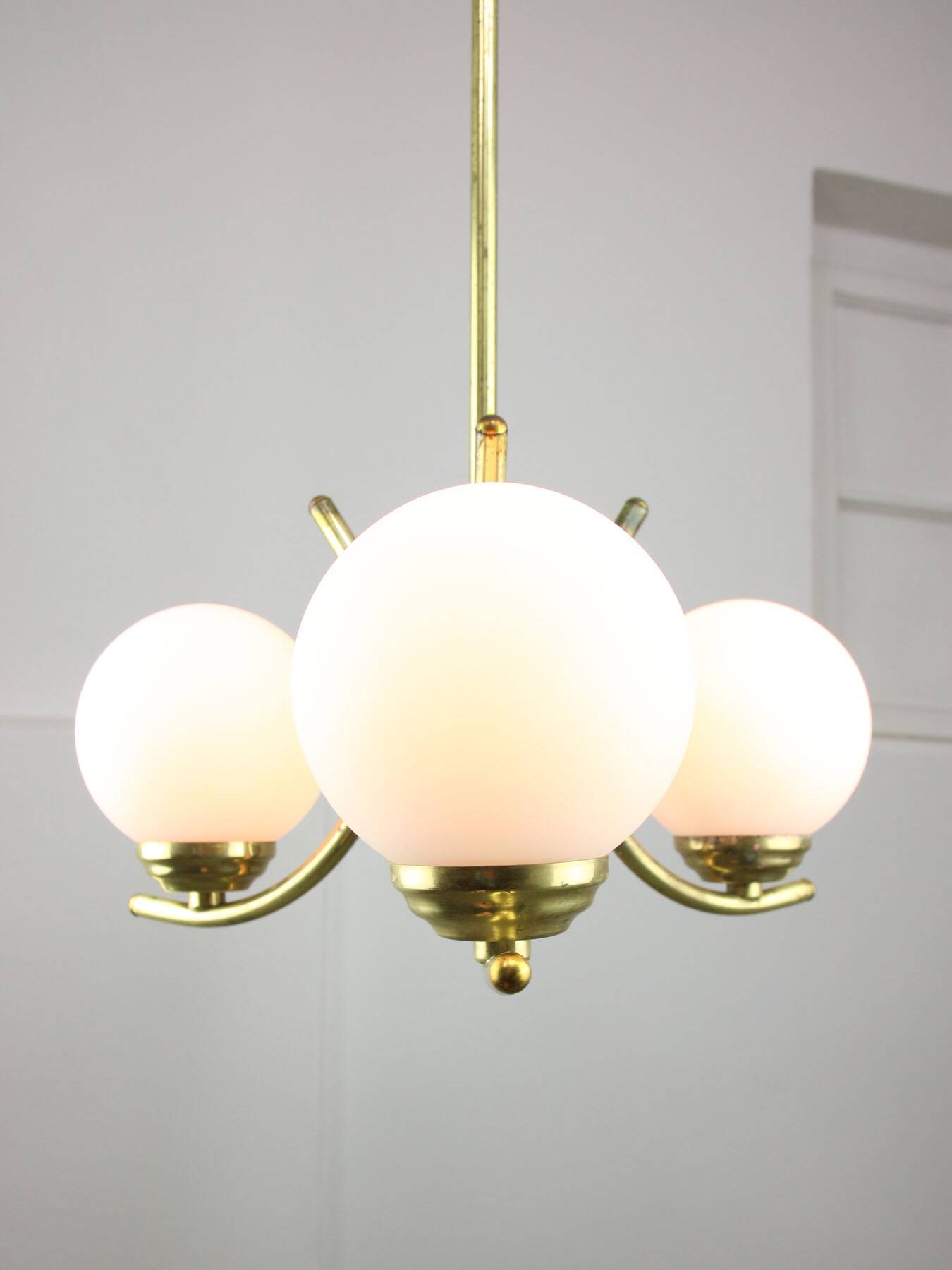 Mid-Century Italian Brass and Opaline Chandelier