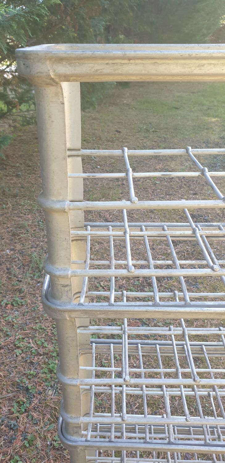 Stackable metal lockers