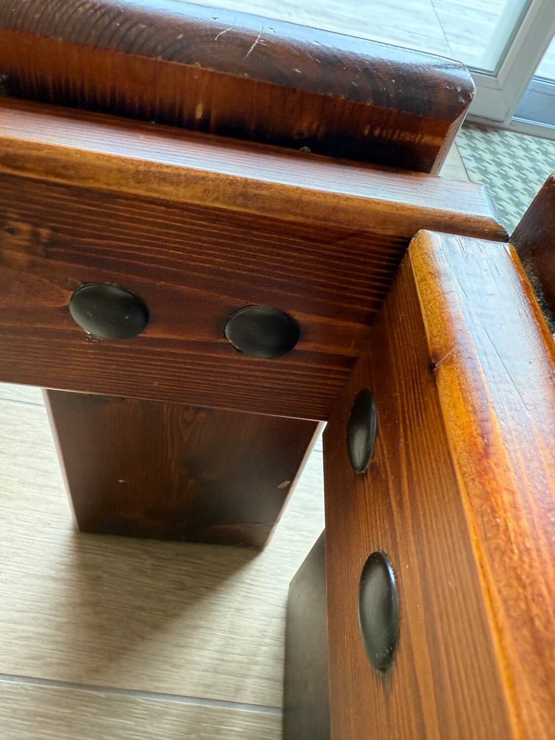 Square coffee table in solid wood and smoked glass – 70s
