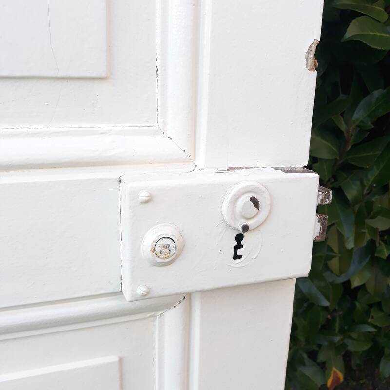 Communication door H220xW80.5cm, old panelled with moulding.