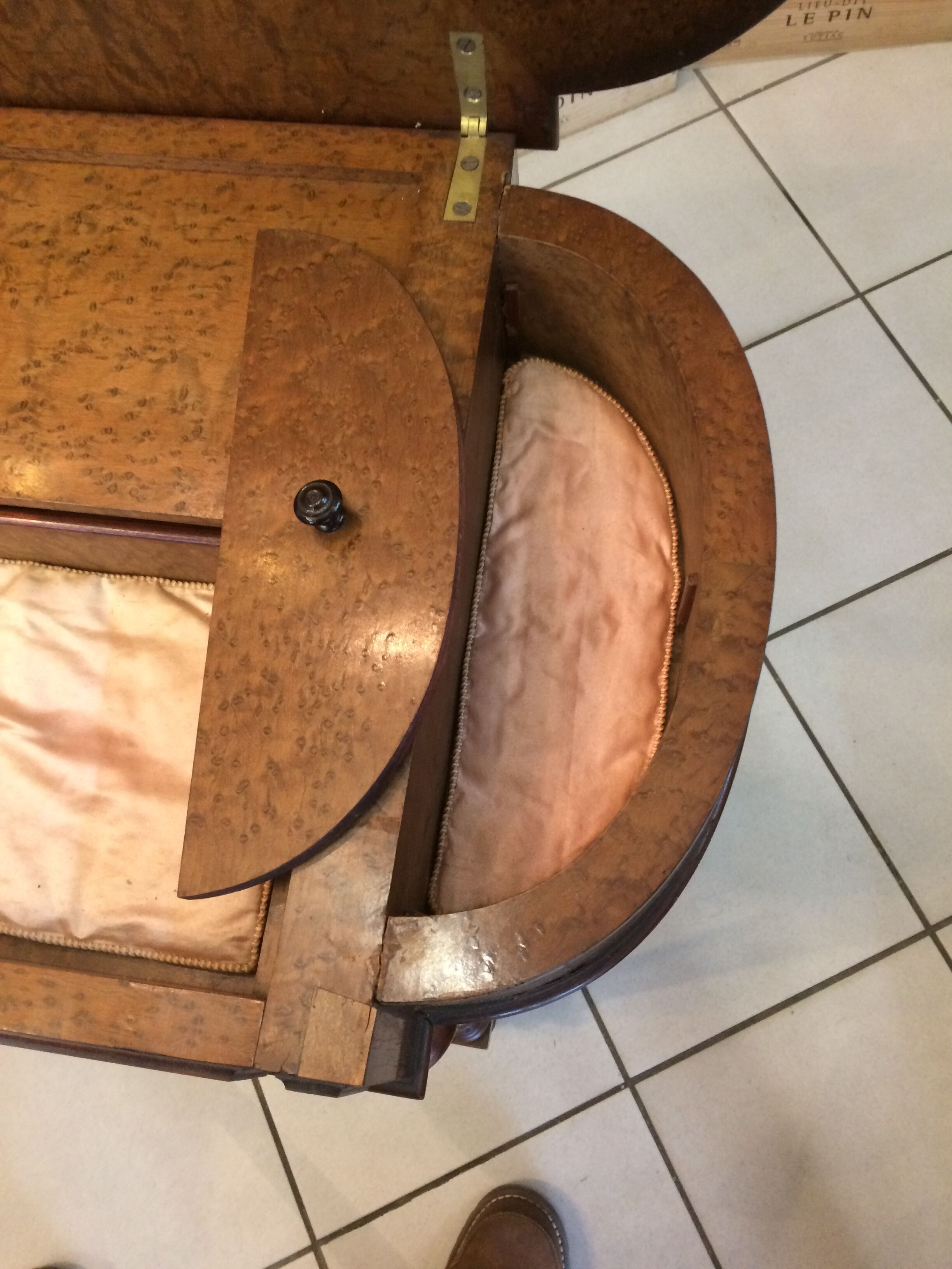 Travailleuse ou table à ouvrage Napoléon III