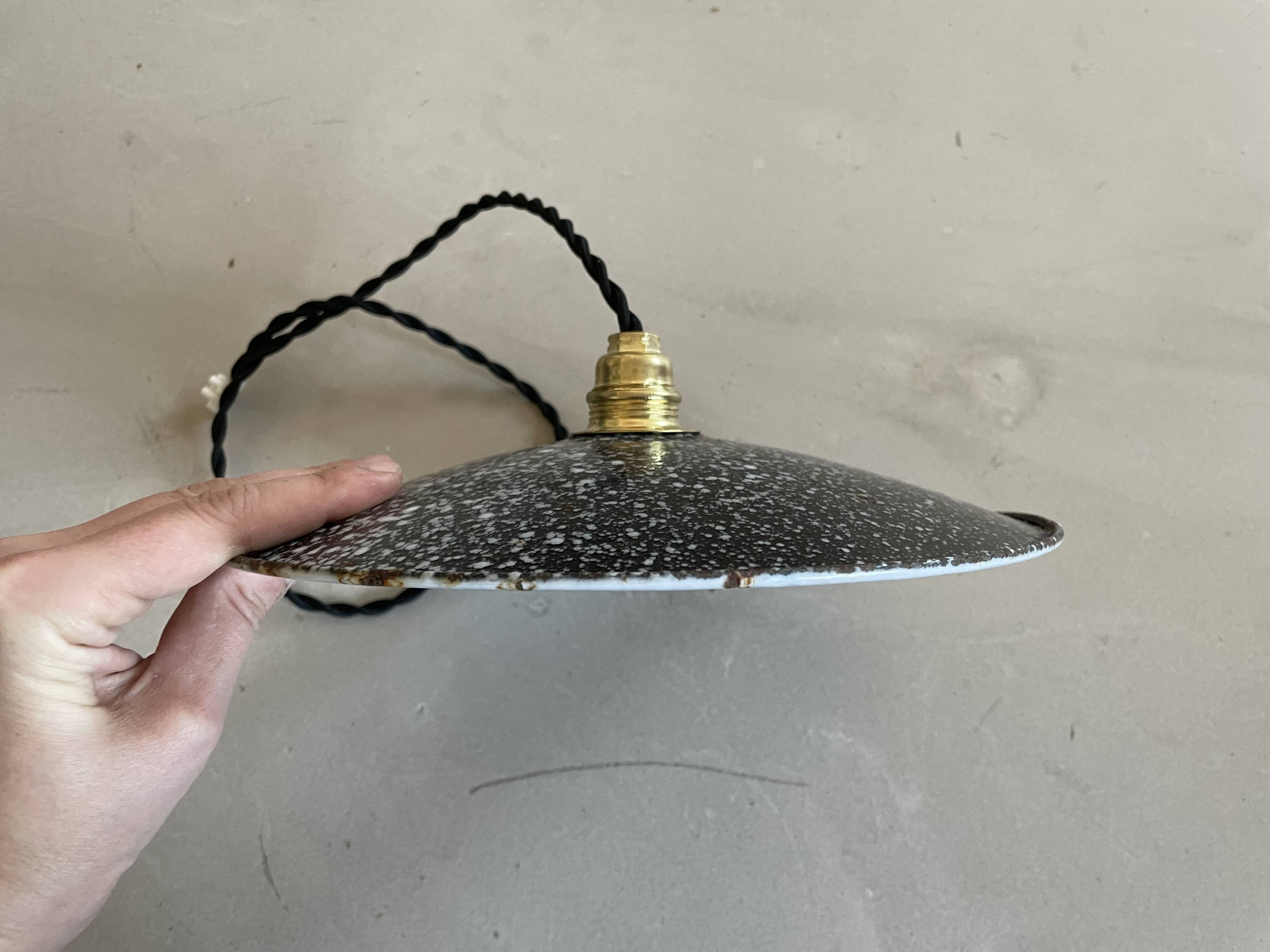 Sheet metal suspension, industrial enameled bowl