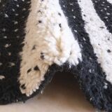 Black and White Rug - 274 x 218 cm