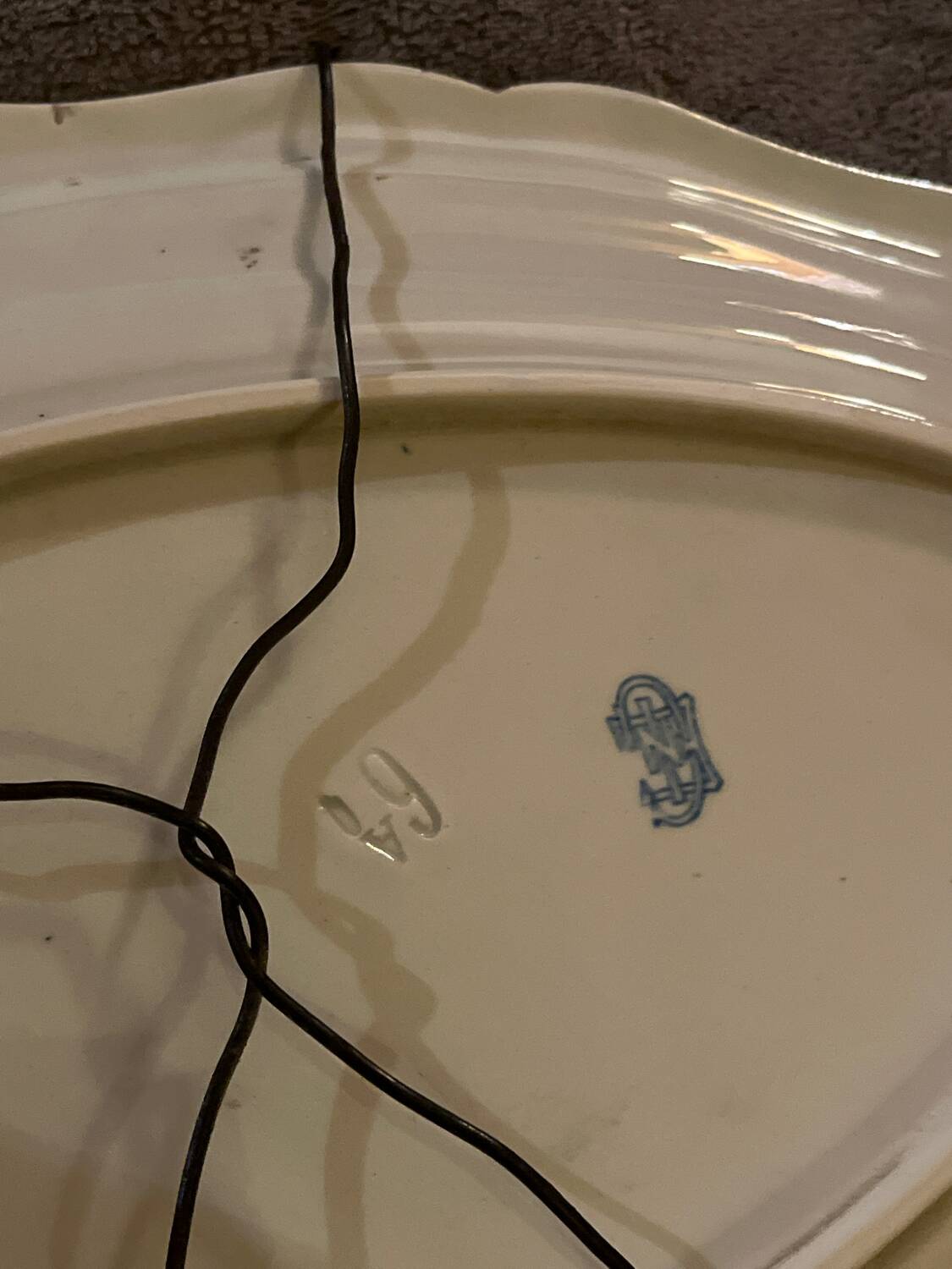 Grand plat ovale en faïence de Gien