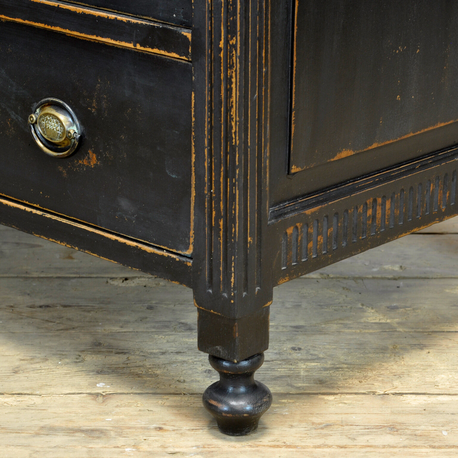 Commode en pin et chêne, vers 1920