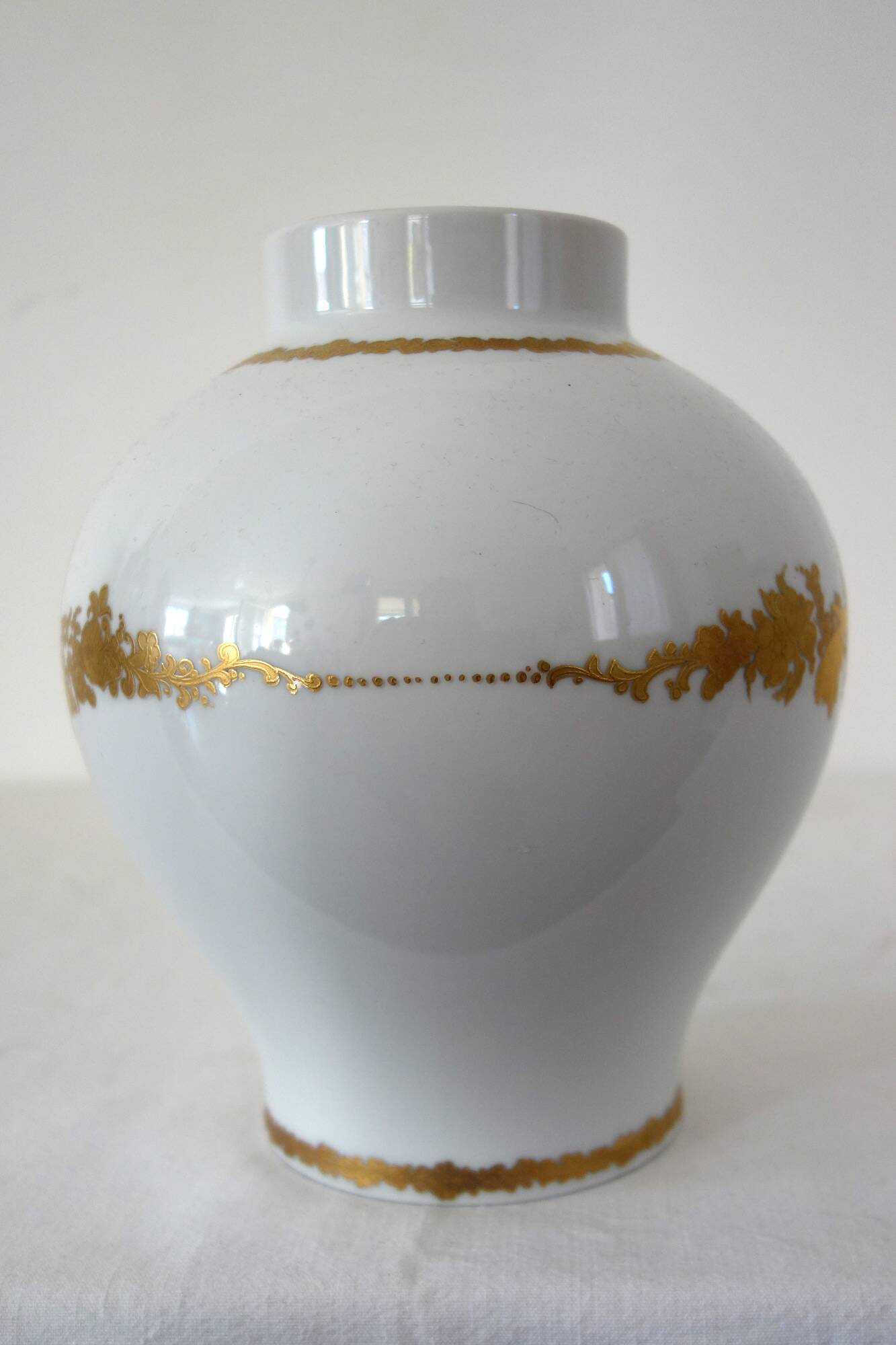 White porcelain vase with Kaiser decoration, West Germany, 1970s