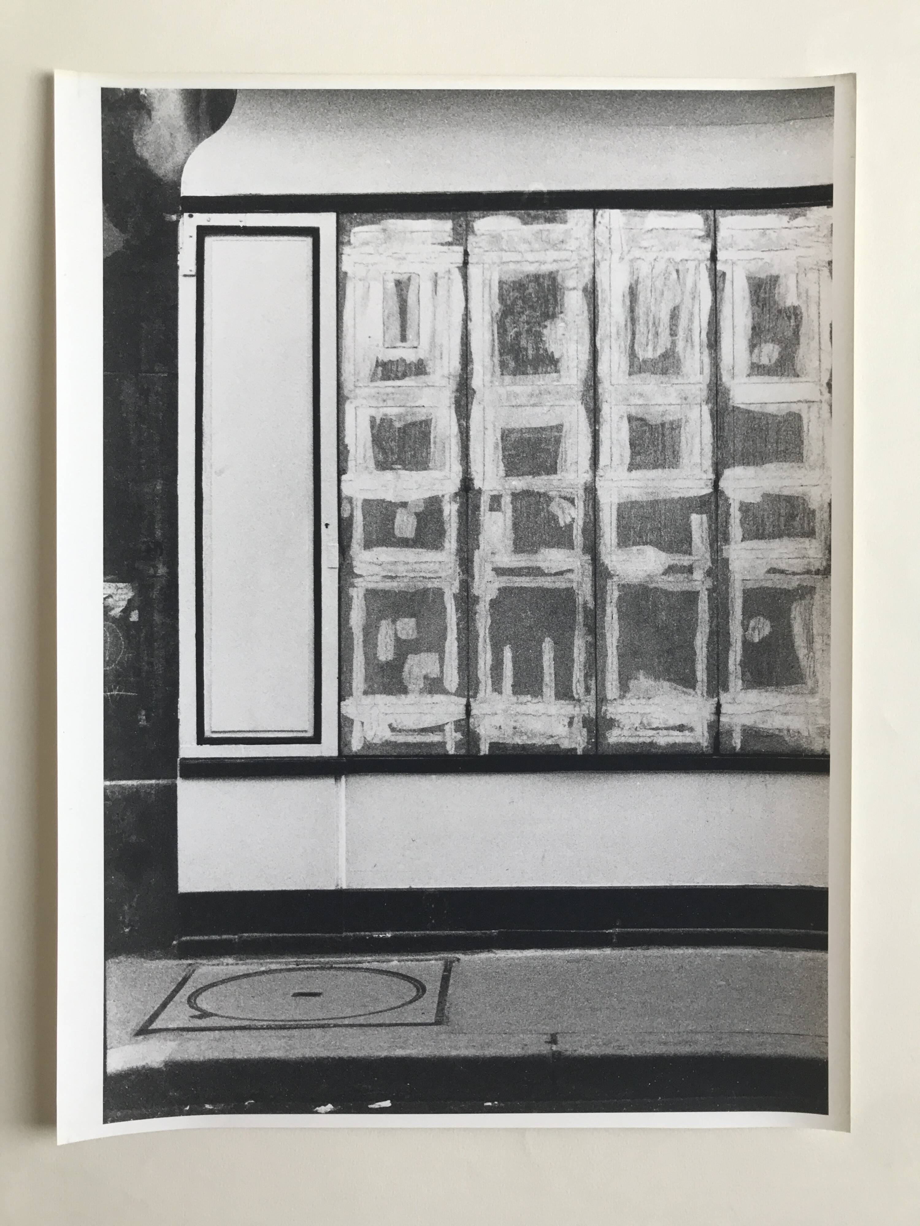 Rosine NUSIMOVICI, Untitled (Façade), c 1980. Black and white silver print