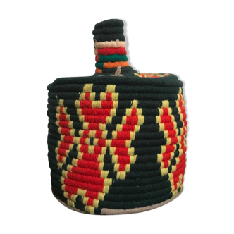 Berber basket in black and red wool and raffia