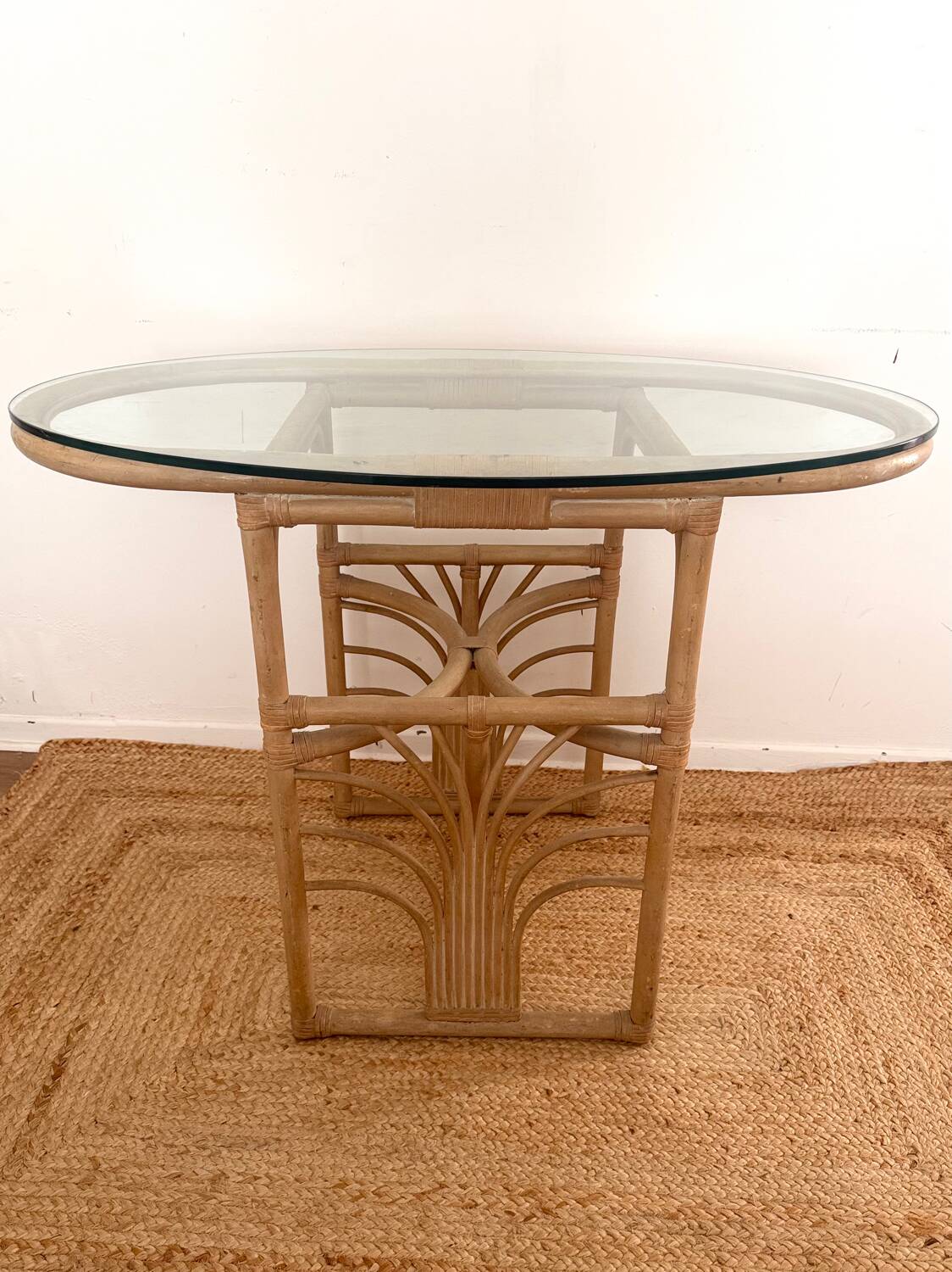 Small oval dining table in rattan "Double Gerbe" – Duo Rivie format