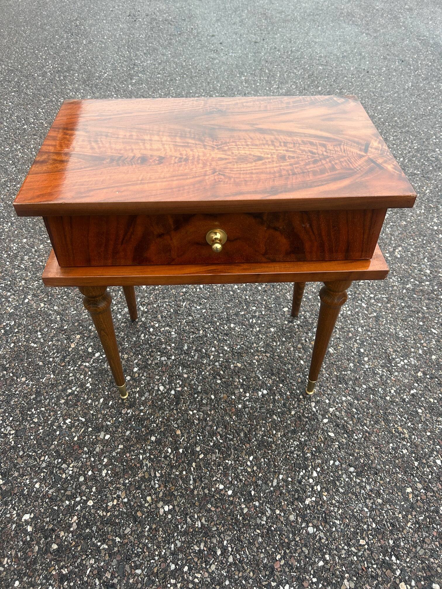 Paire de tables de chevets 1950