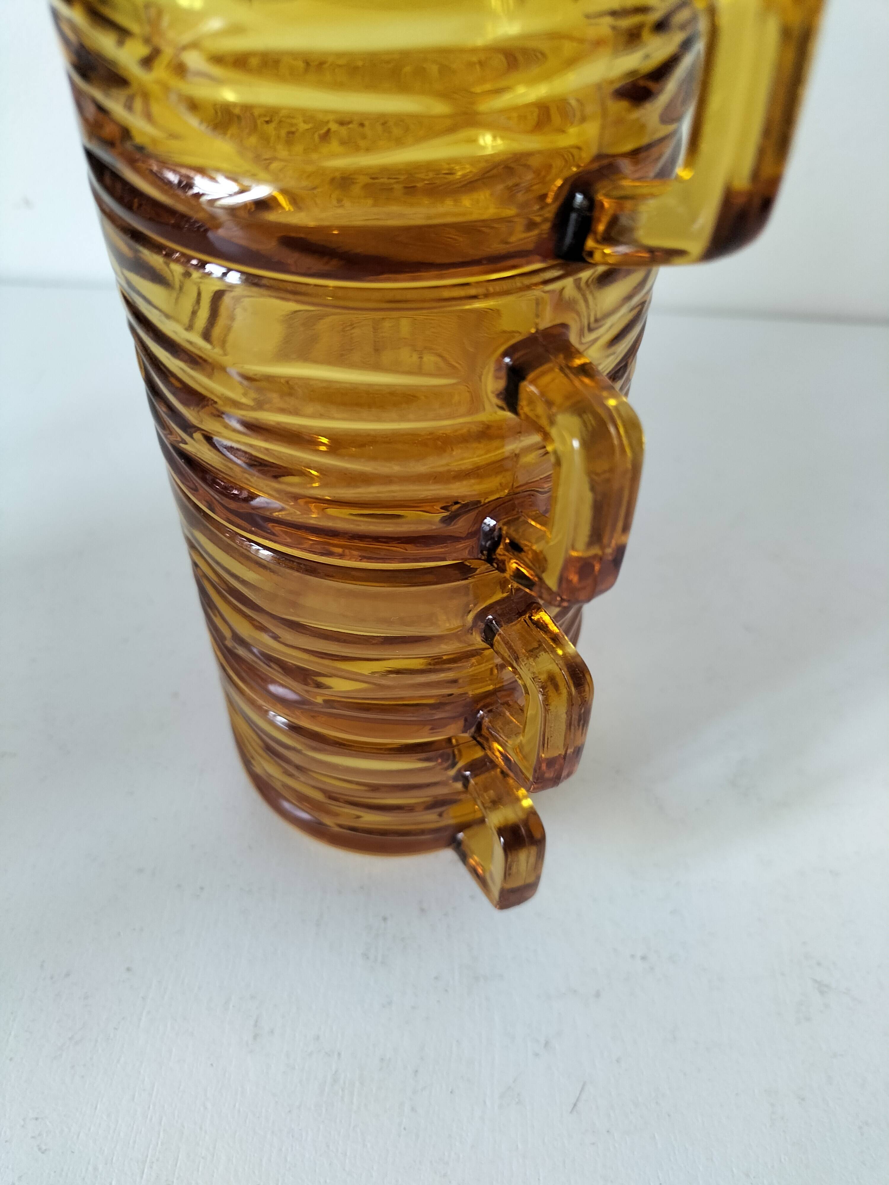 Set of 4 vintage amber glass mugs with textured 70s design