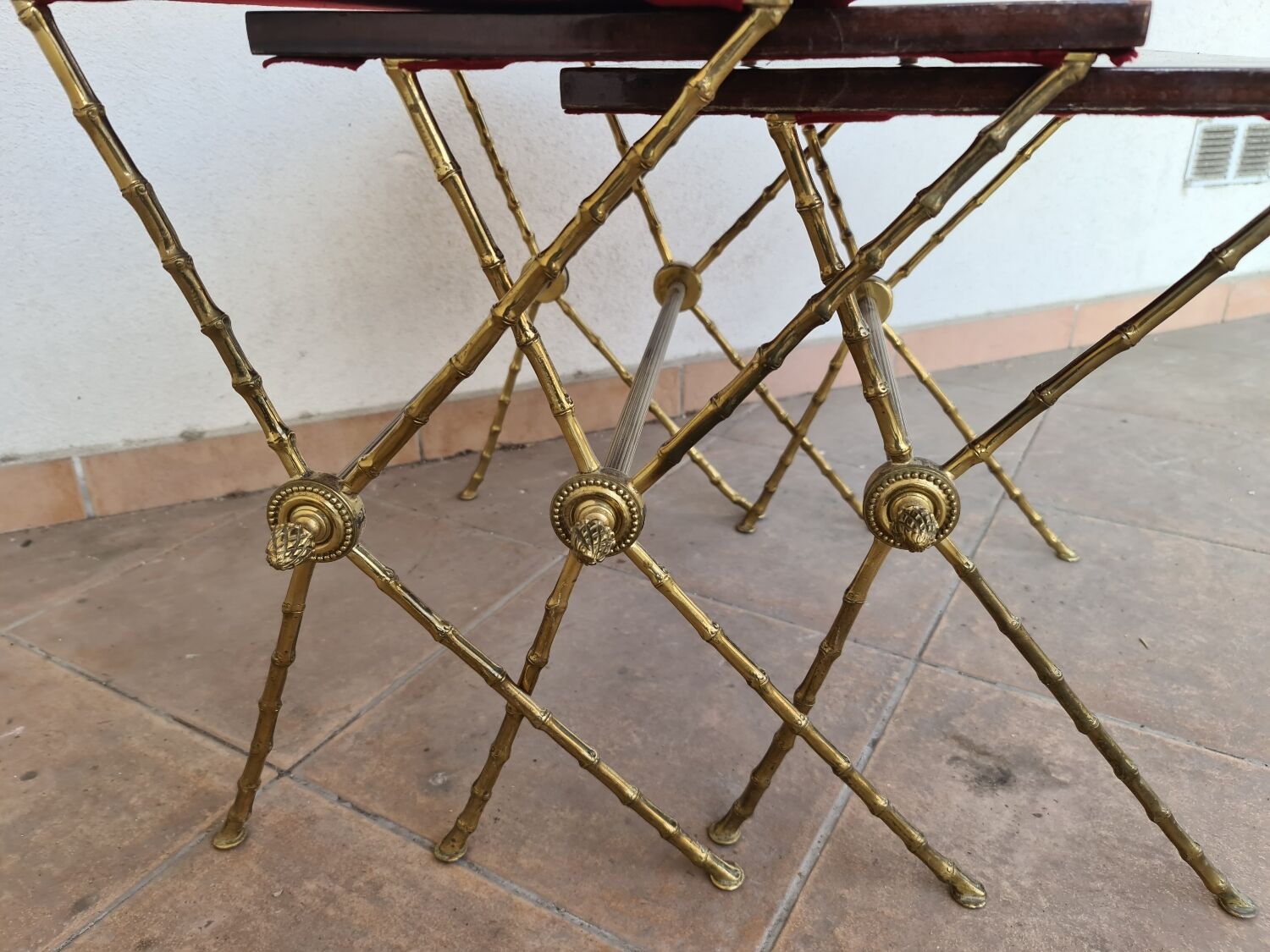 Série de 3 tables gigognes avec pieds en x