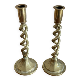 Duo of twisted brass candle holders