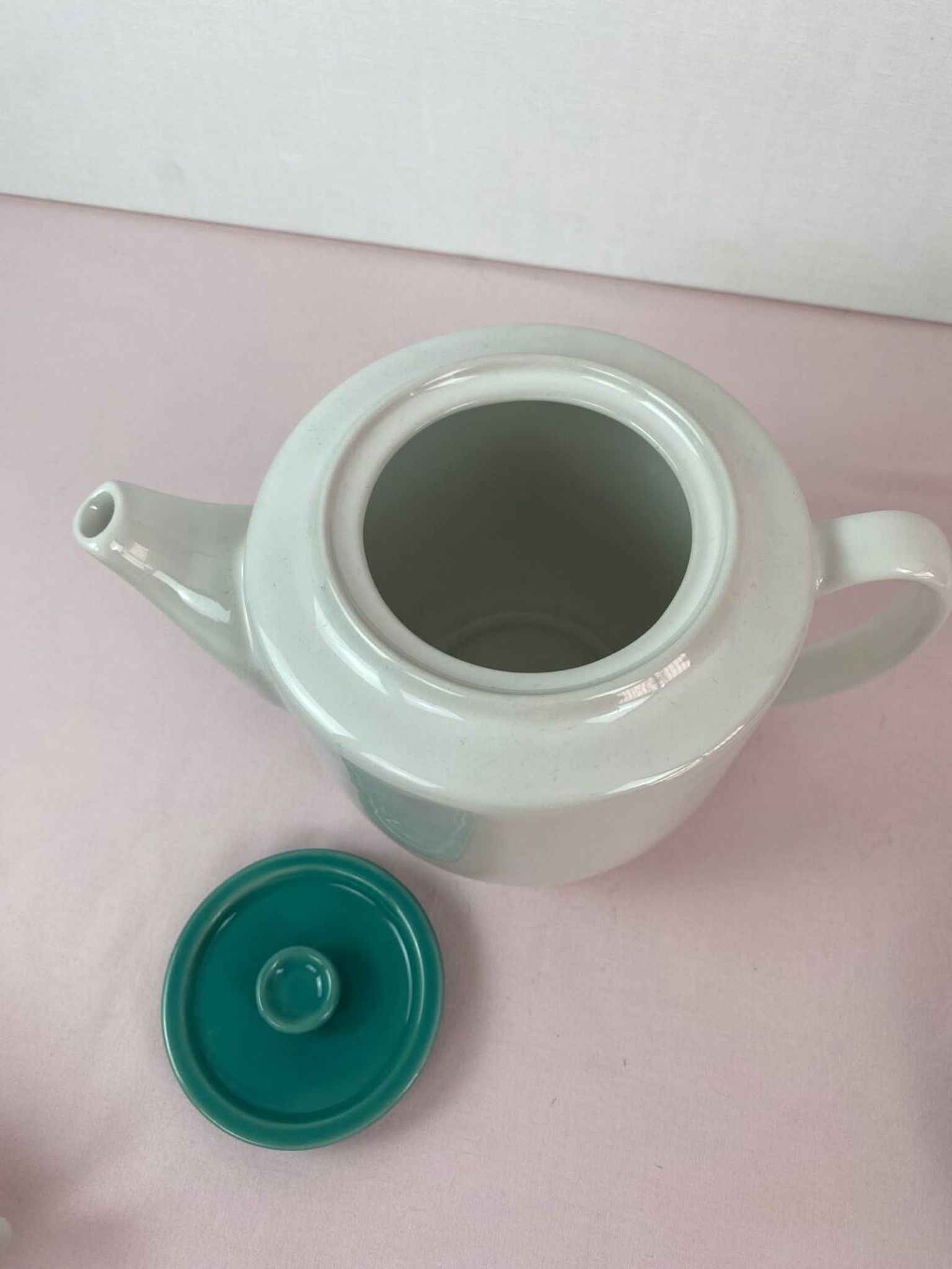 Service blanc et vert vintage