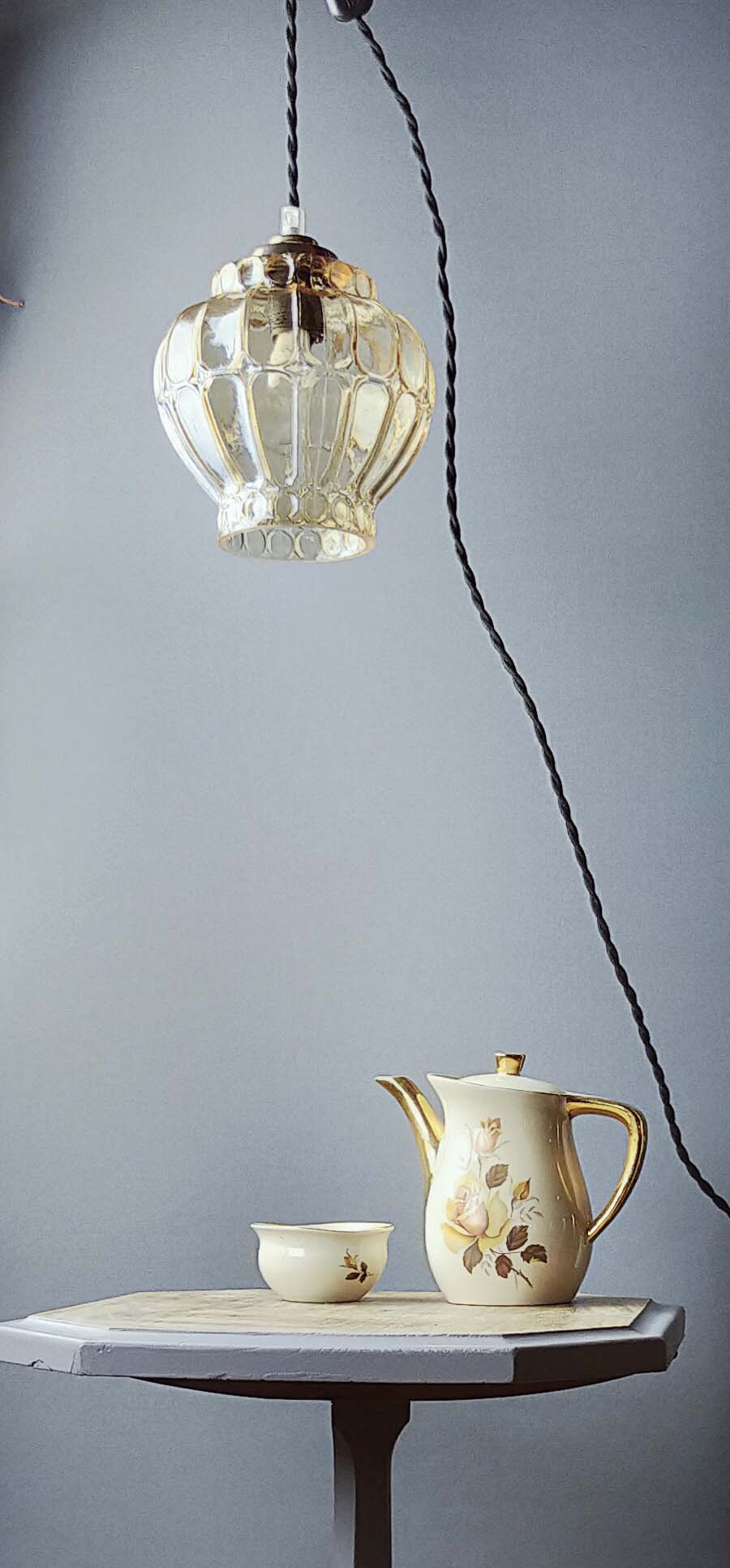 Golden crystal bulb walker