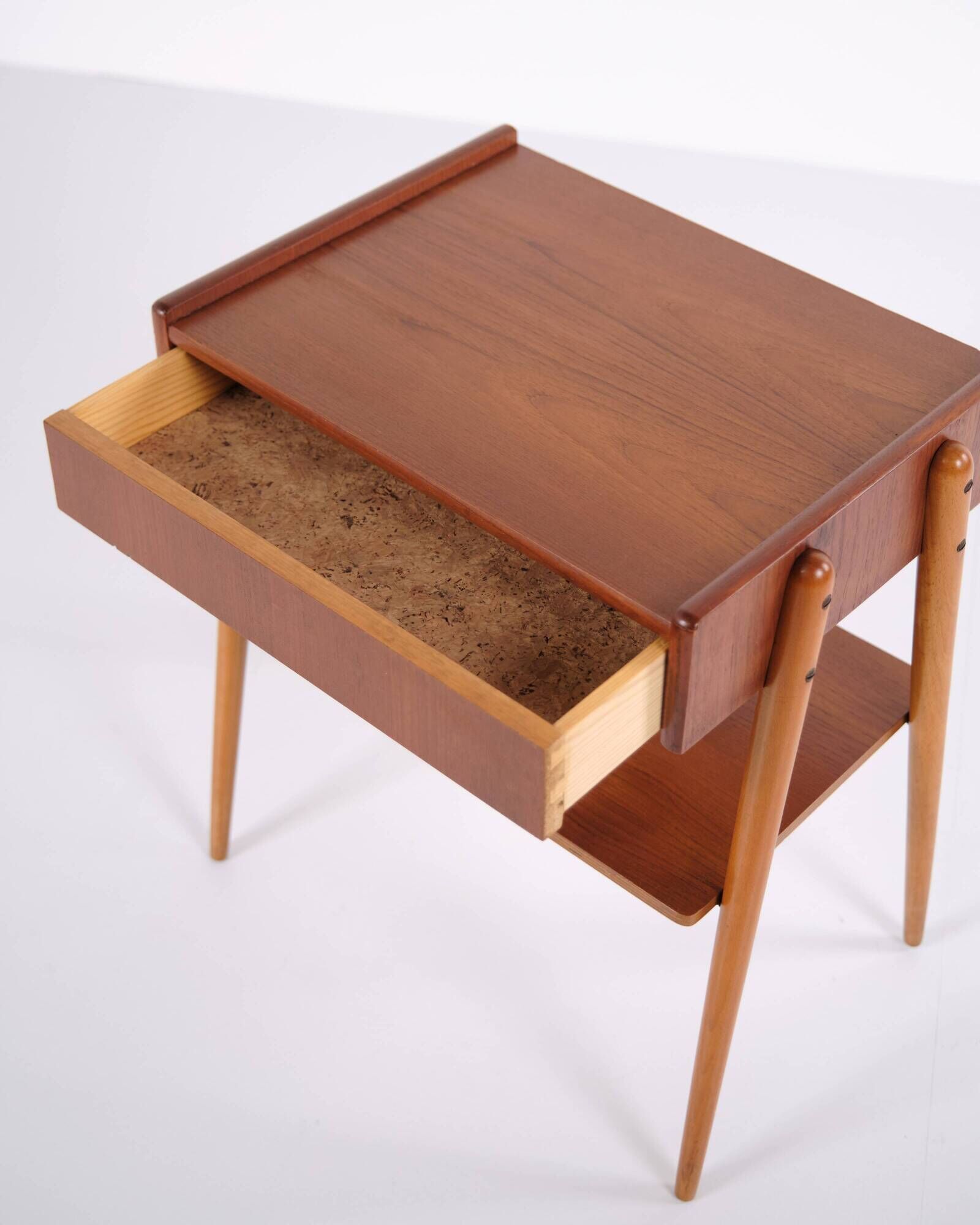 Side/bedside table - Teak - AB Carlström & Co furniture factory - Sweden - 1950s
