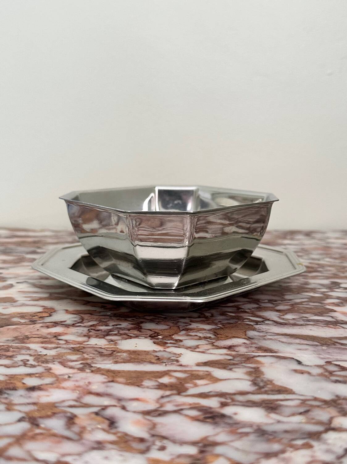 Patented stainless steel octagonal bowl