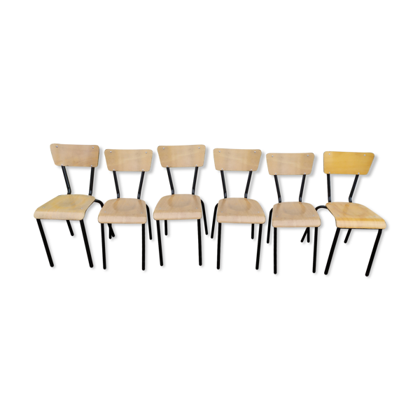 Suite de 6 anciennes chaises d’école acier noir et bois