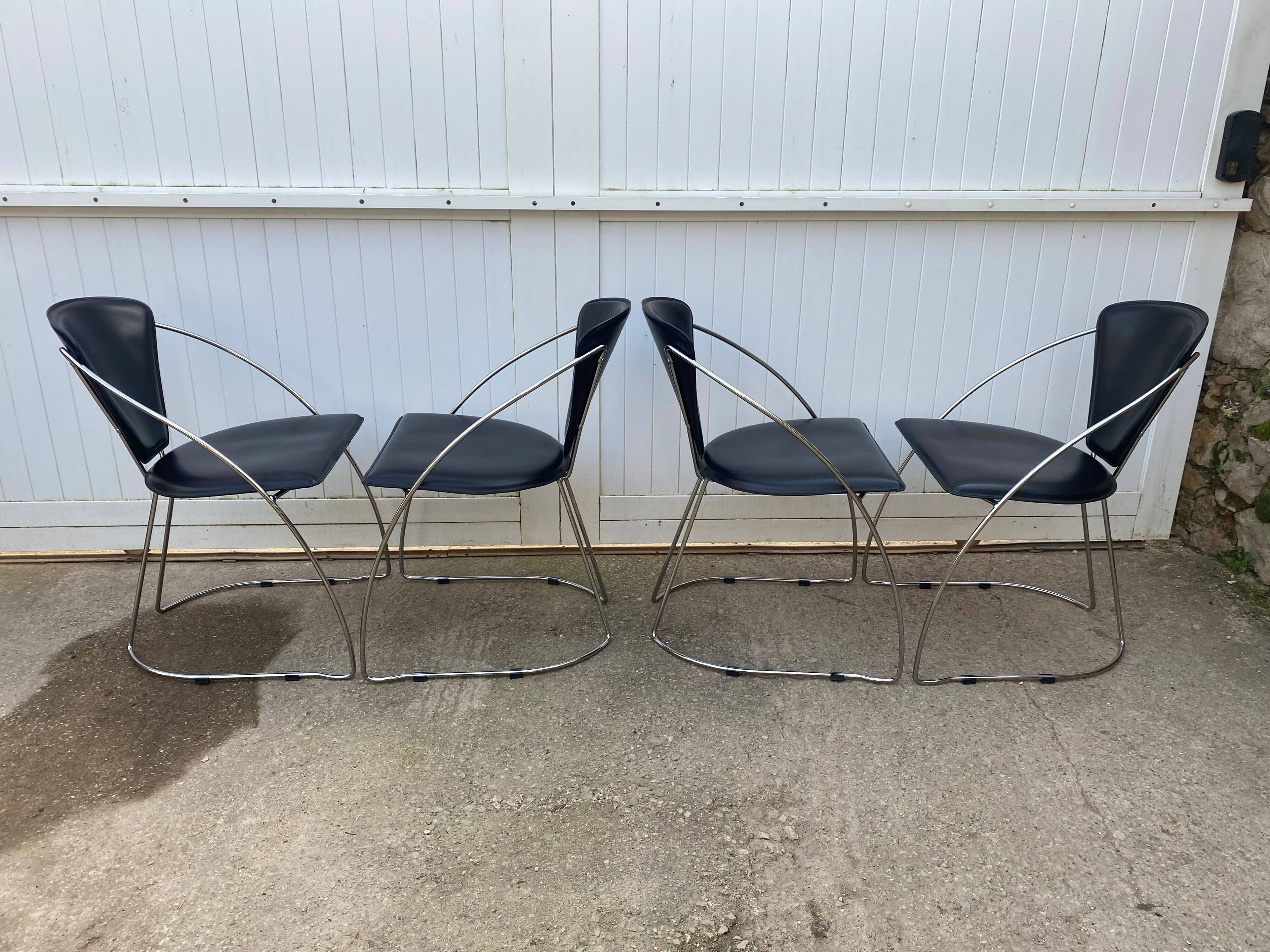 4 Linda armchairs by Arrben in black leather and chrome steel, 1980