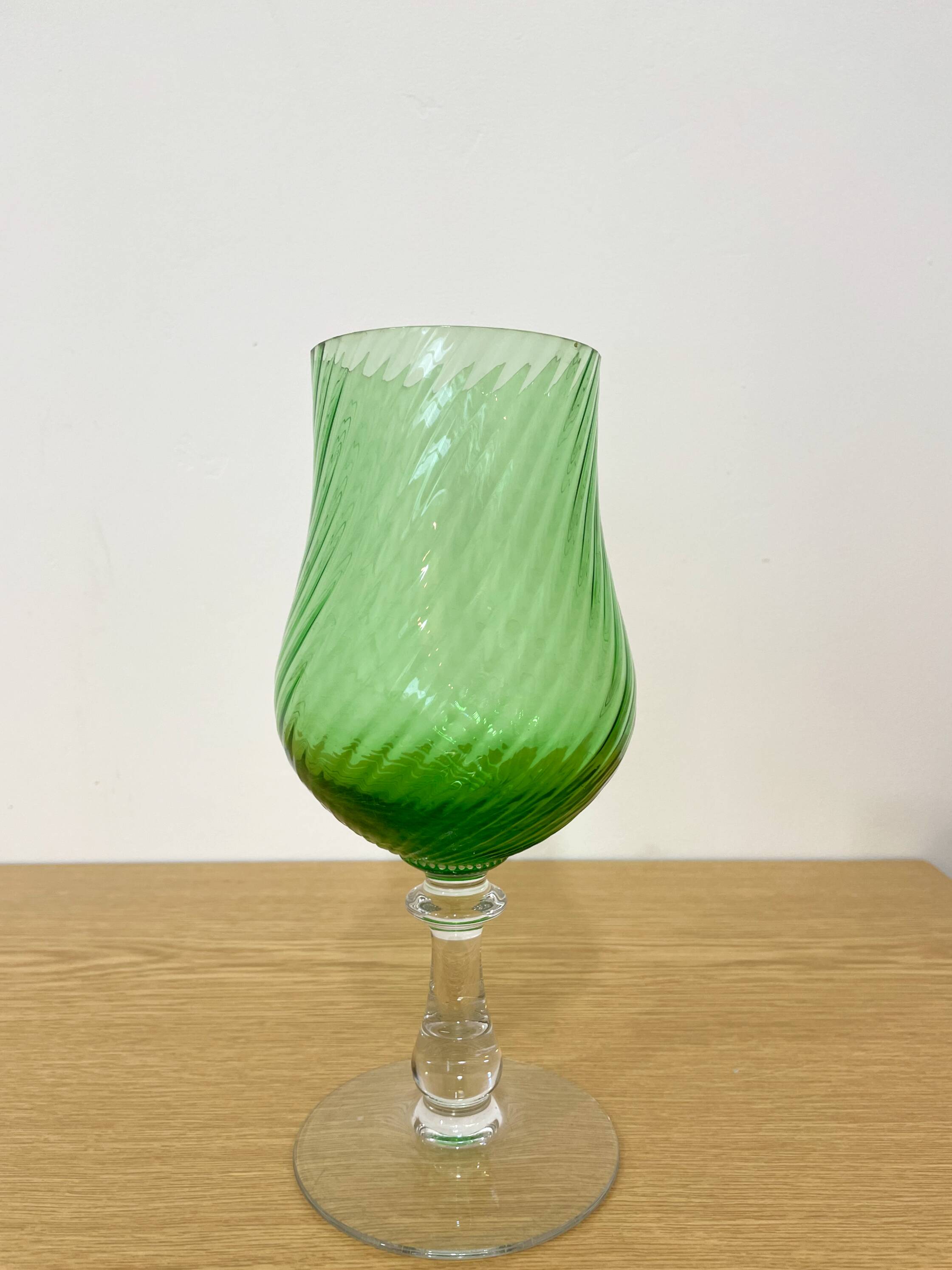 Vase en forme de verre