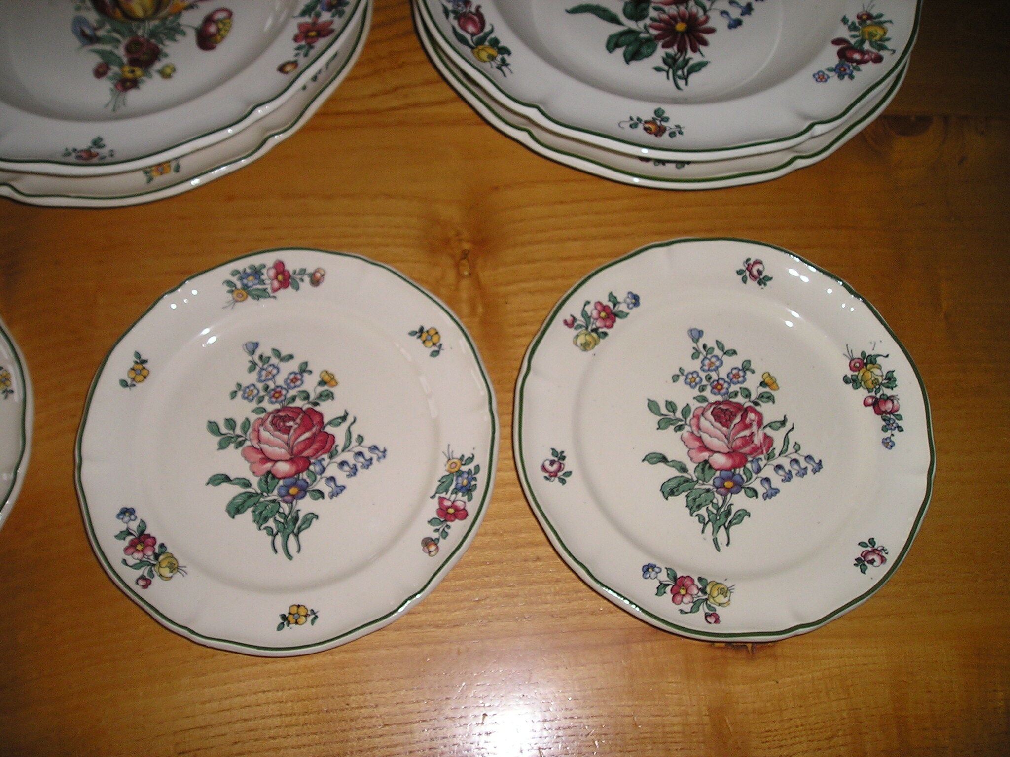 Service in faience for 6 people: 18 rooms Villeroy & Boch