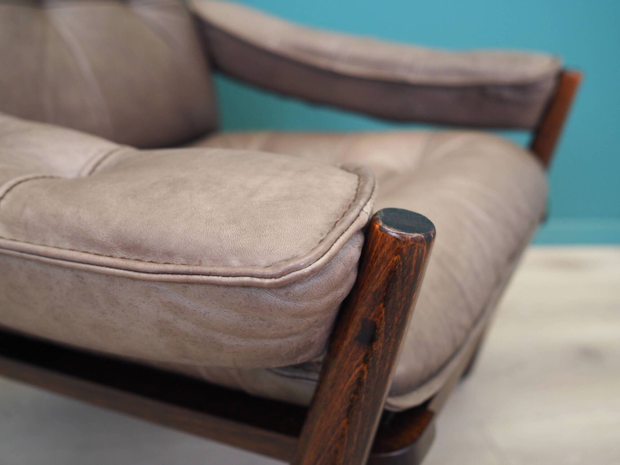 Fauteuil en cuir, design danois, années 1960, fabriqué par Genega Møbler