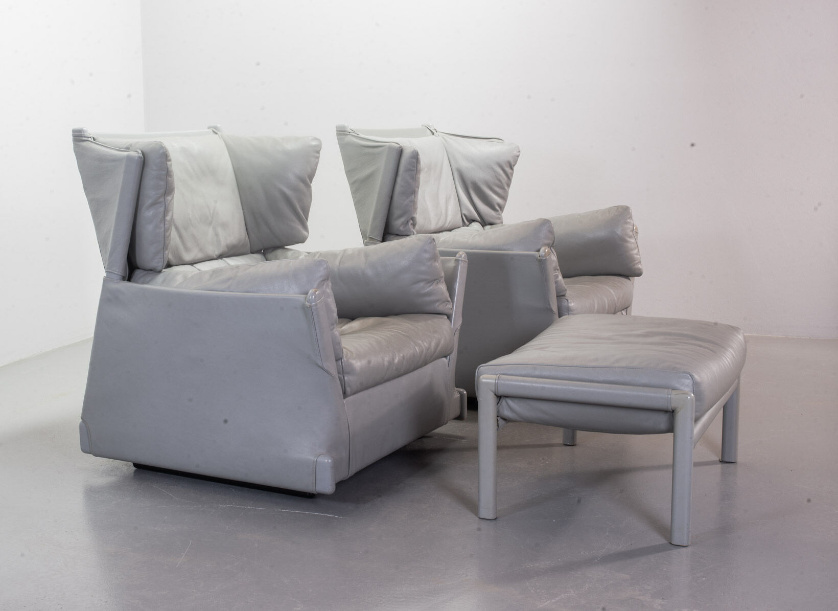 Cassina Lounge Chairs 'Viola d'Amore' by Piero de Martini & Footstool 1970s