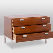 André Monpoix. Commode à 3 tiroirs en teck. Années 1960.