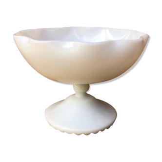 Old compotier or cut in white opaline