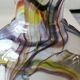 Vase boule en verre d Art soufflé de Murano/Italie. Décor volutes de fumée/Ondes polychromes. Dim. 20 x 15 cm