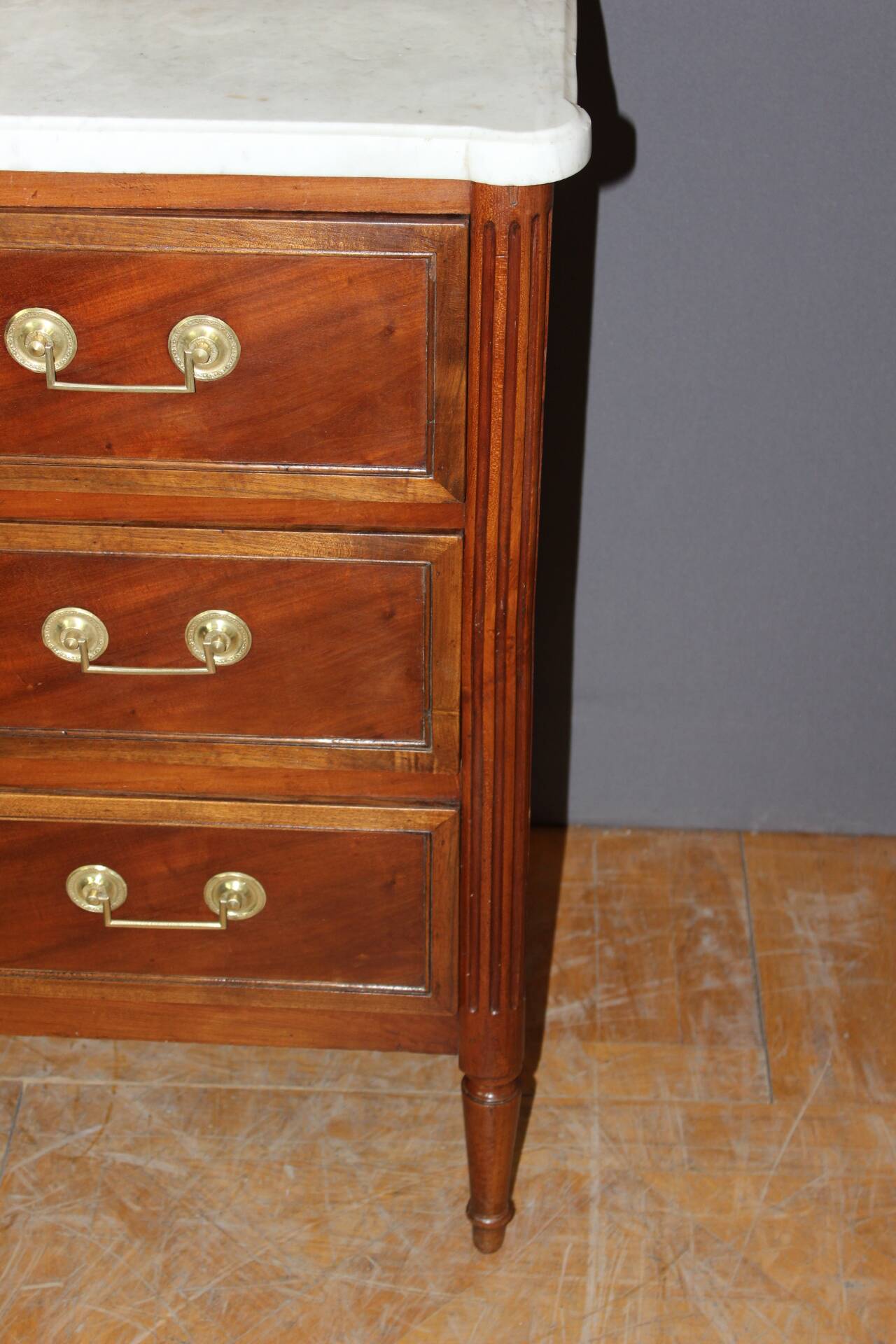 Small Louis XVI chest of drawers circa 1800
