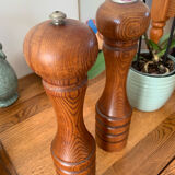 Pepper and salt mill